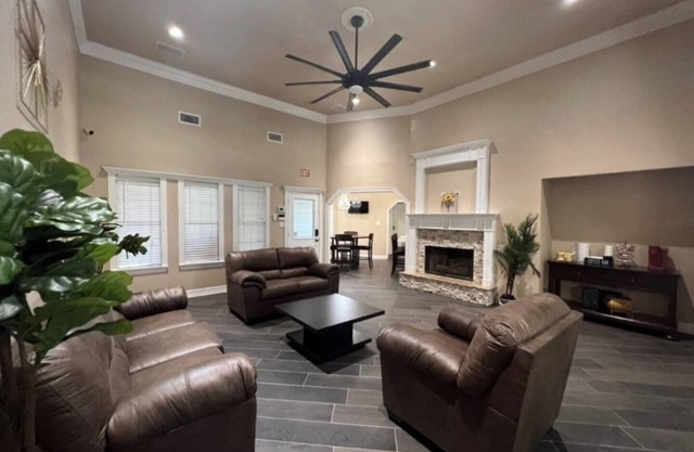 Poolside Escape: Pool, Hot tub, Jacuzzi & much more