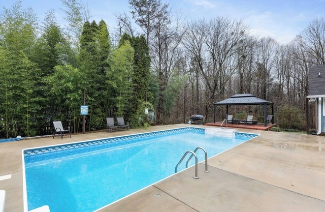 Poolside Paradise in the Heart of Charlotte
