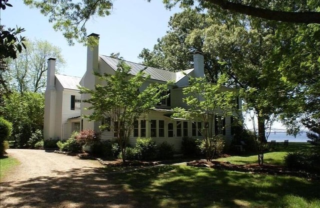 'Pop Castle' Historic Gem on the Rappahannock River