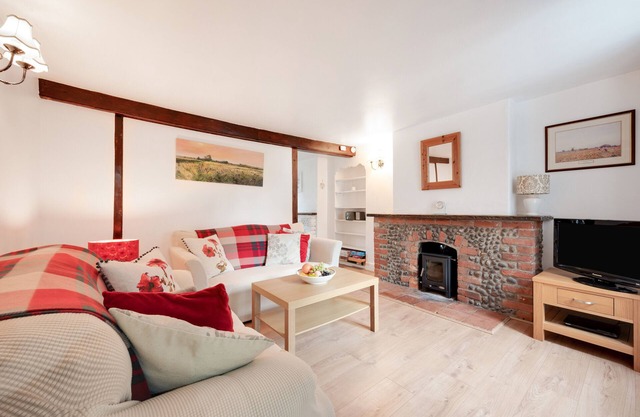 Poppy Cottage - Three Bedroom House, Sleeps 5