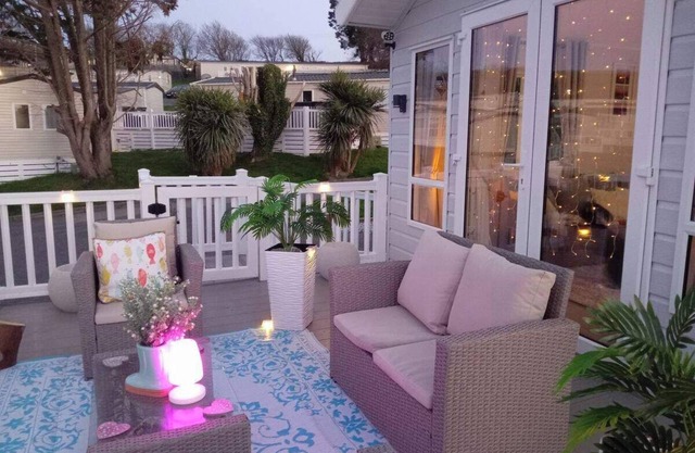 Poppy's Retreat - Lodge in the Valley of Porth