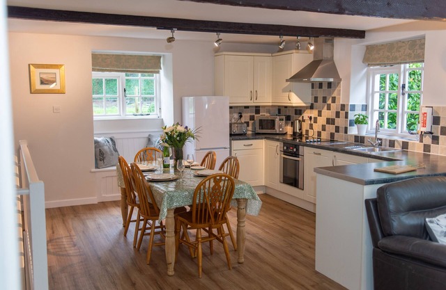 Popular family friendly cottages, heated indoor pool - 'Number Eight' sleeps 4