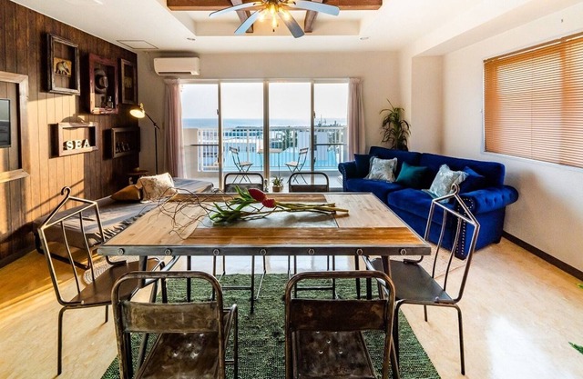 Popular with girls associations - 302 / Nakagami-gun Okinawa