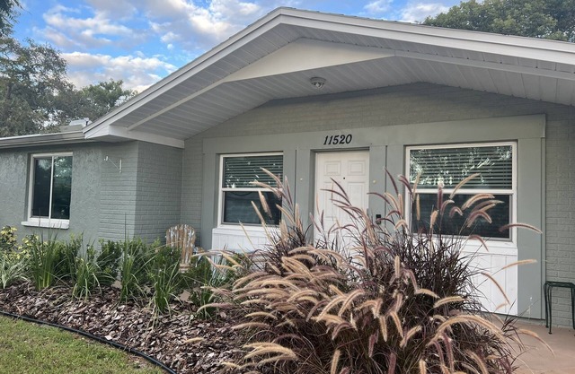 Port Richey Beach Themed Oasis, Family/Pet-Friendly Getaway Near Tampa Bay