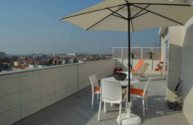 Porto: “Musical Porto” – Fabulous view of the “Casa da Música” and surrounding area