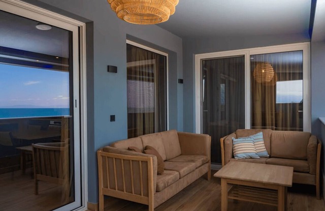 Poseidon Presidential: Ultimate Luxury with Panoramic Sea and Mountain Views!