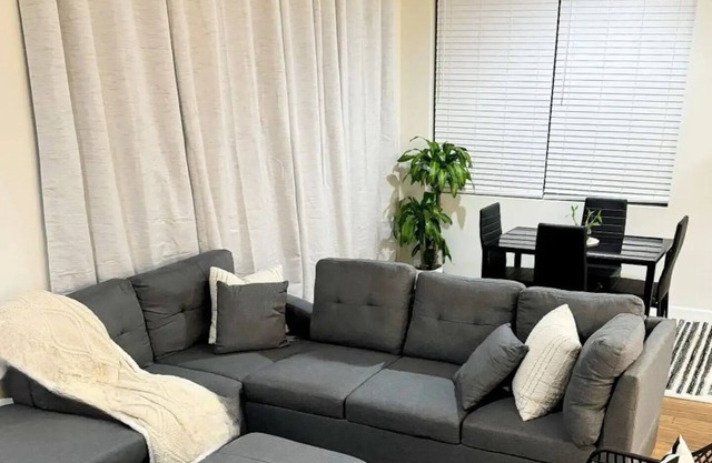 Posh 2BR/2BA King Bed! Free Parking! 30 Min to NYCnn