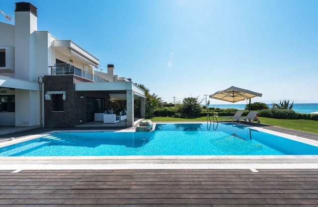 Possidi Glamour Villa by Luxlikehome