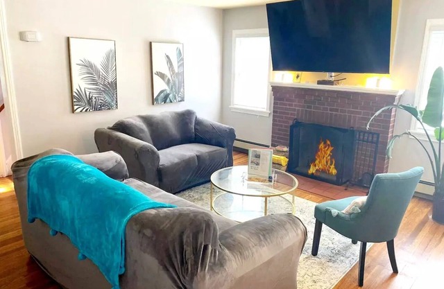 Poughkeepsie 3br home near Vassar & Marist college & Vassar Bros Hospitalnn