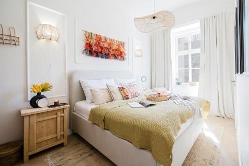 Prague Days - Boho One-bedroom Apartment with Netflix in Vinohrady