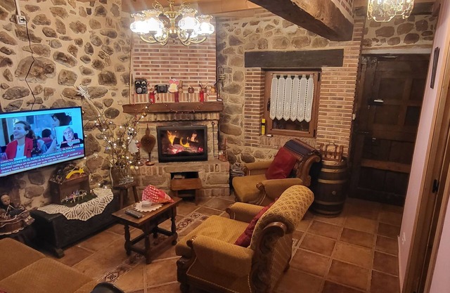 Preciosa Casa con Barbacoa Chimenea y Piscina