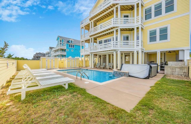 Premier Oceanfront Dog Friendly w/Pool, Hot Tub, Elevator, Game & Theater Rooms