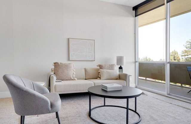 Premium Palo Alto 1BR w/Pool & Gym, near FB & Google, by Blueground