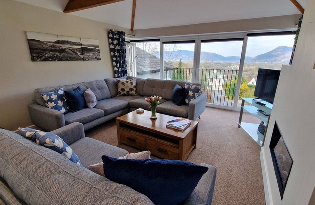 Premium spacious Keswick house. Ideal for families/groups.