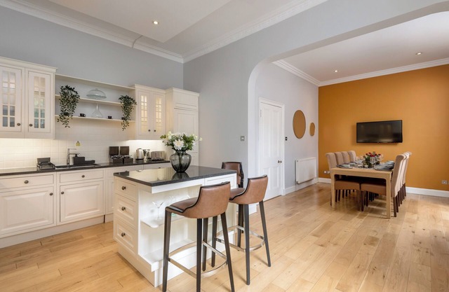 Prestigious and rare 4 bedroom apartment in an ultimate historical setting with exclusive amenities