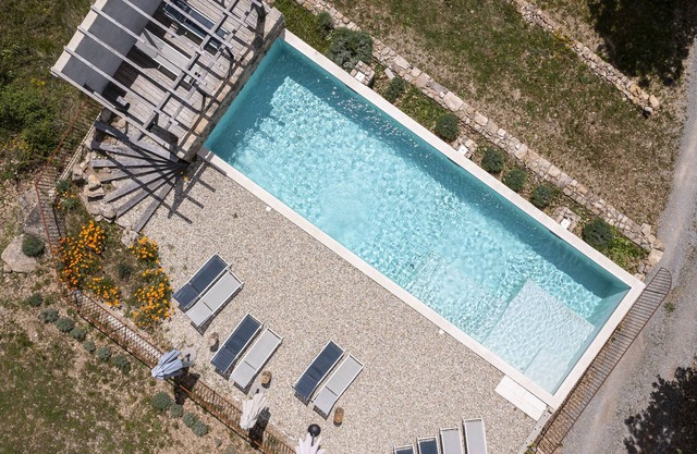 Pretty ecological house with swimming pool 4 people