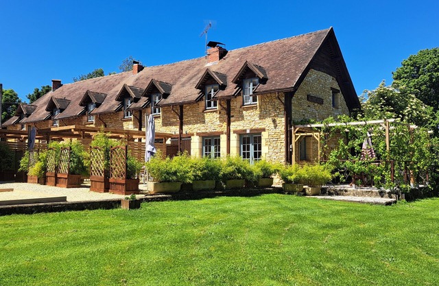 Pretty one bedroom gite, with en-suite facilities and its own private garden