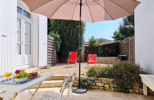 Pretty village house with its private courtyard