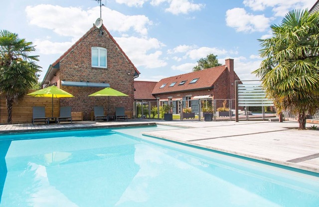 Price. Lille Apt 36m2 2 pers terrace and pool