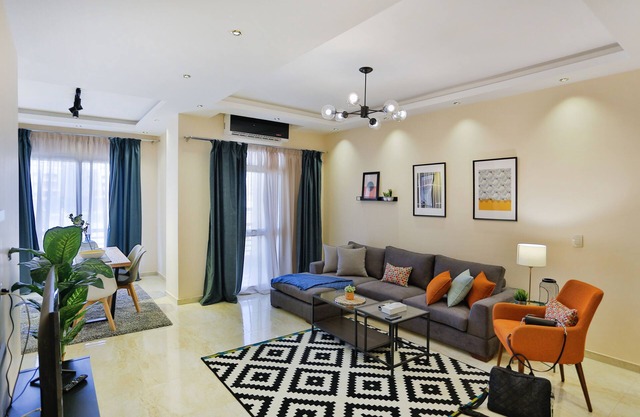Prime Select Point 90 Mall 3 Bedrooms Apartment