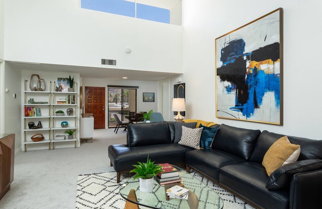 Prime South Palm Springs, Luxury 2 bed, 2 bath condo, VIEWS!