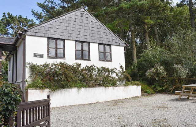 Prince Croft Cottage - UK12560