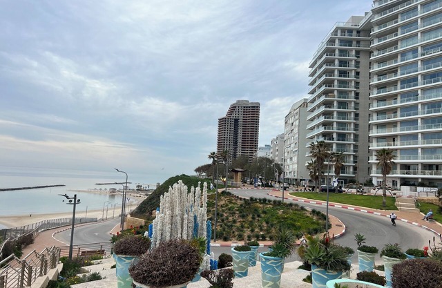 Prince Palace Netanya Central Beach