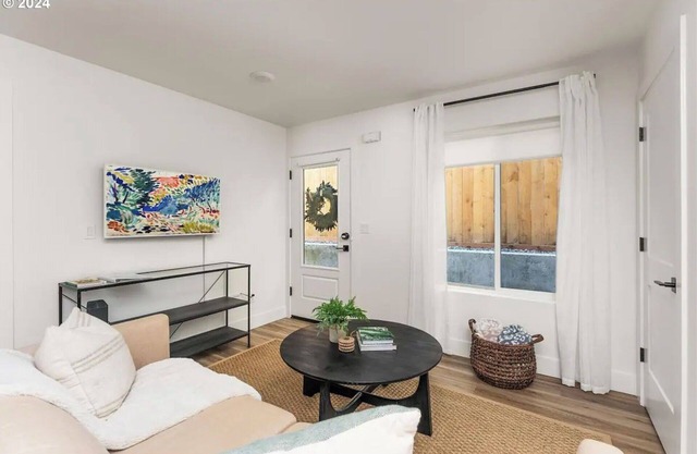 Private 1-bedroom Retreat in South East Portland with WiFi. Animal friendly.