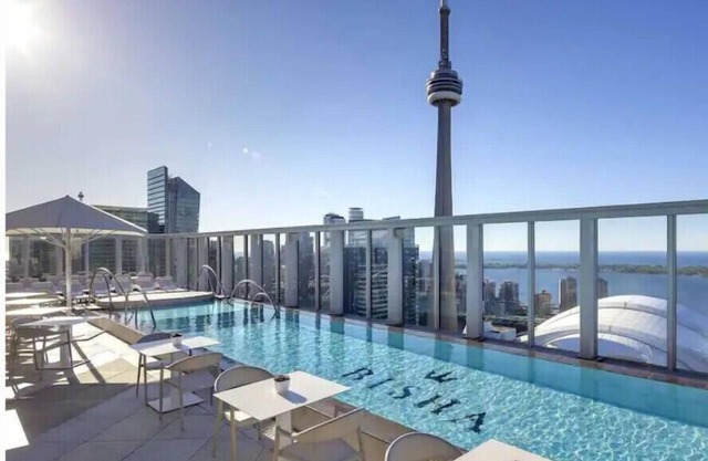 Private Apartment Toronto Downtown w/CN View + Pool