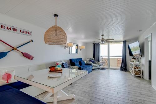 Private Beach Access and Gulf Views Hudson Condo!