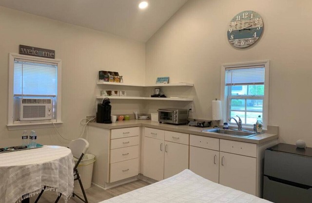 Private Beachy Tiny Home