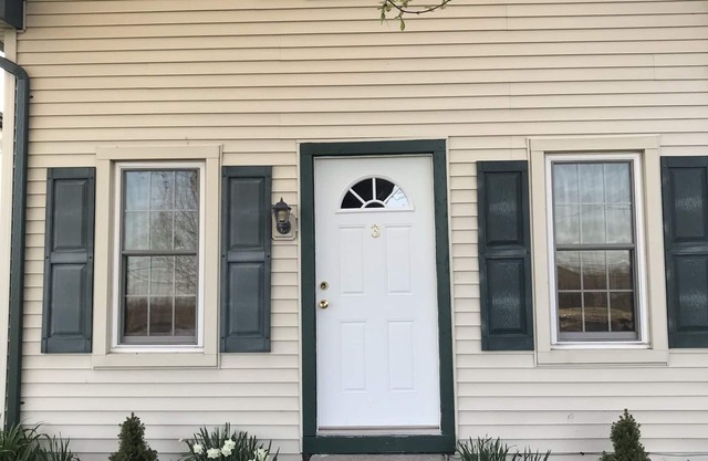 Private Cottage on horse farm easy access Gettysburg, Hershey, York Harrisburg