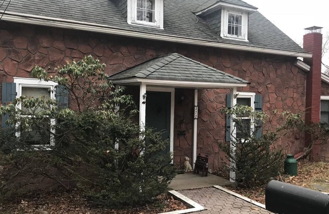 Private Cozy Cottage in New Hempstead