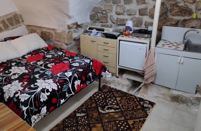 Private Cozy Studio in the heart of Bethlehem Old City