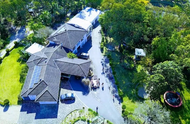 Private exclusive resort - 40 Min to City