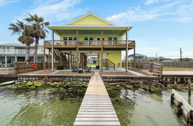 Private Fishing Pier on Copano Bay | 3BR Home