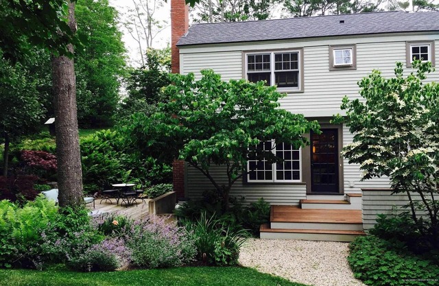 Private gardens and a five-minute walk to York Harbor Beach!