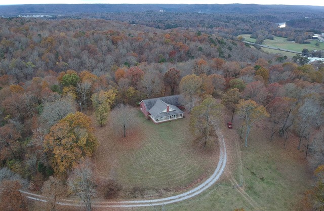 Private getaway, new, overlooking Hot Springs 270 east. Temporary housing rates