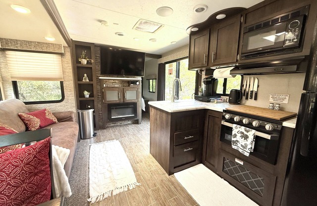 Private Hill Country Glamping RV