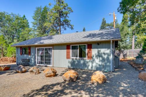 Private Horse Stall Unplug at Shingletown Home!