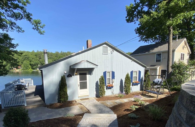 Private Lakehouse Getaway