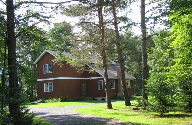 Private Location, Fireplace, WiFi, AC, Minutes to Stowe Village