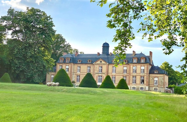 Private luxury castle for 24H du MANS, for privatization 5 days min
