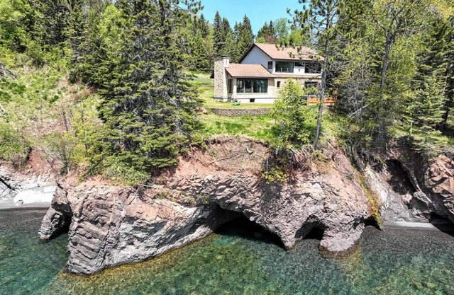 Private Northshore Single Family House Retreat!