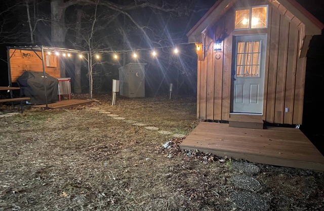 Private & Peaceful- TINY CABIN 5 STAR Clean- French Lick, IN - Boat Parking!