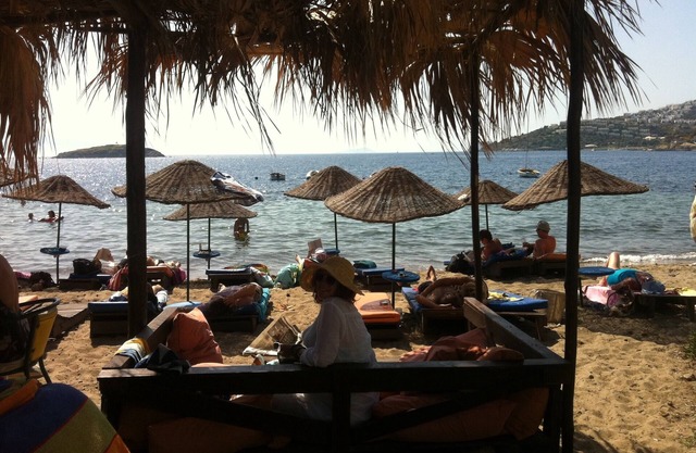 Private Pool , Wifi,BBQ, sea views Bodrum kadikalesi Garden Apartment