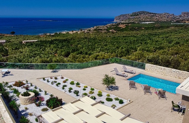 Private pool★Seaview★Walk to restaurant, market & Falasarna beach
