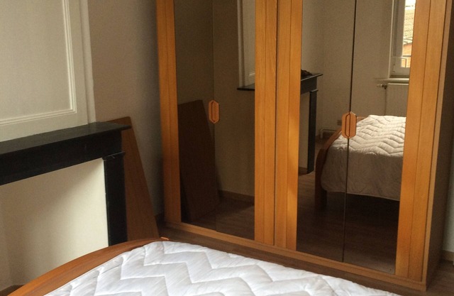 Private room in LILLE near public transport, shops.