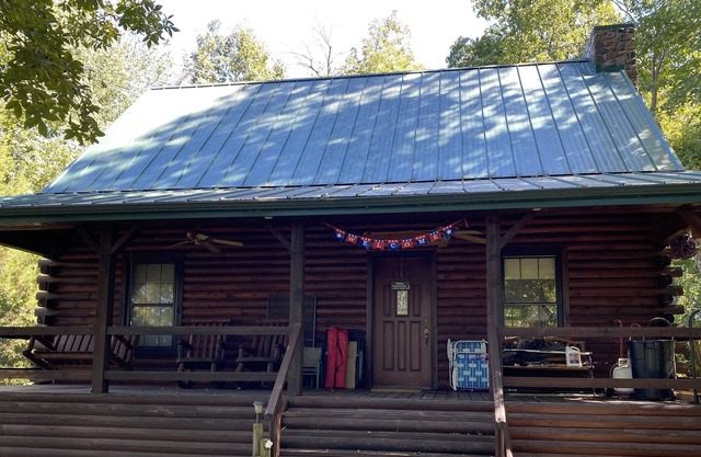 Private Secluded 3BR 2BA Cabin/Lake on 16 acres