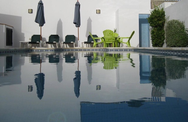 Private & Spacious Villa, Large Swimming Pool, High Speed Internet, Parking